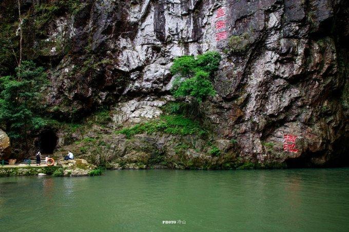 陈桥兵变赵匡胤夺权上位，赵匡胤又是怎么对待柴荣的儿子们的？游戏画面